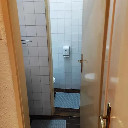 Fair And Share 1-7 Guests *